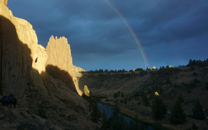 outdoor school for teens in pacific northwest
